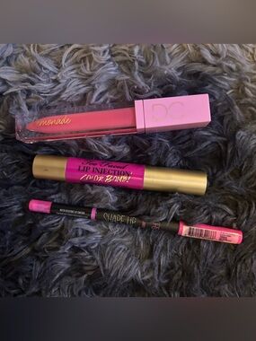 Too Faced Lip Injection Color Bomb & DC Lemonade Pink Lip & Pink Lip Liner